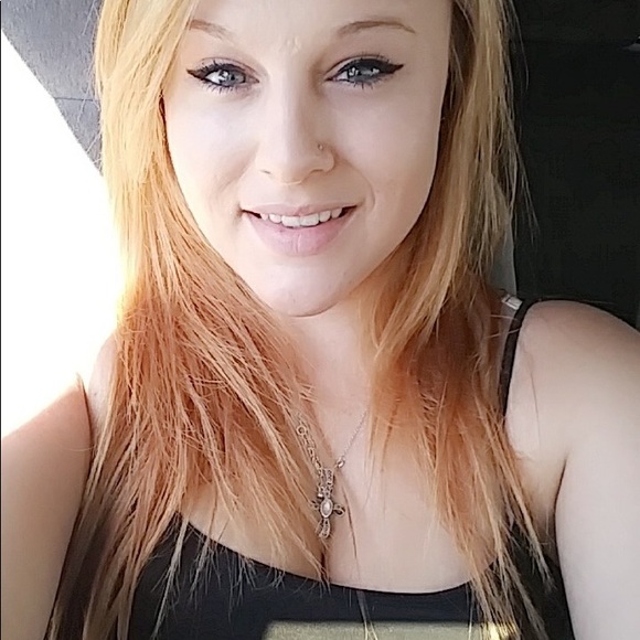 Meet your Posher, Cortney - Picture 1 of 1